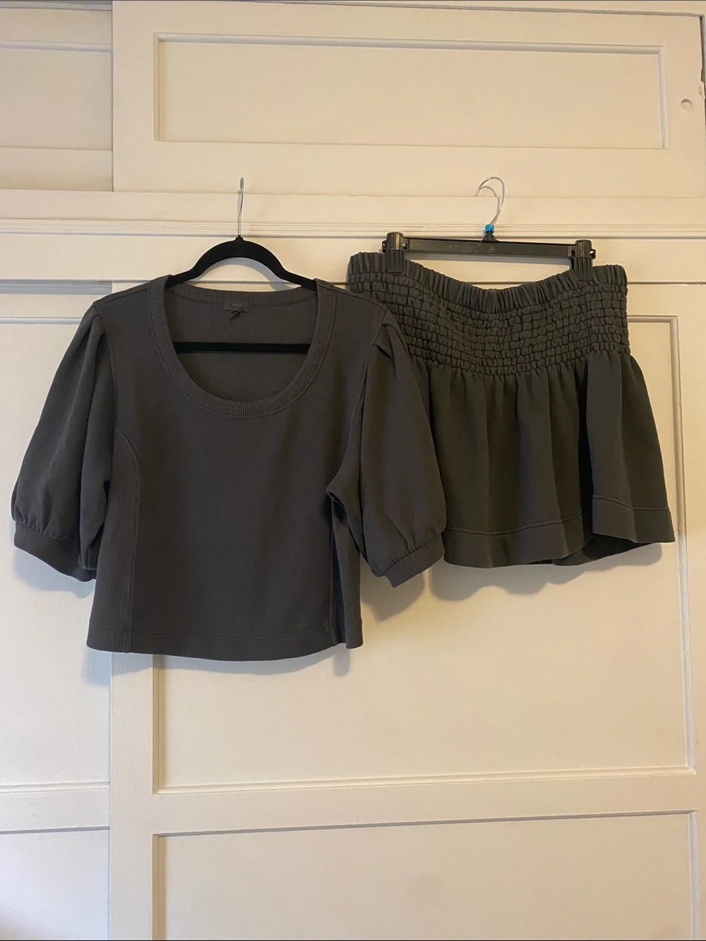 aerie Smoked Gray Seams Right Top and Feeling Femme Mini Skirt Set NWOT - Large